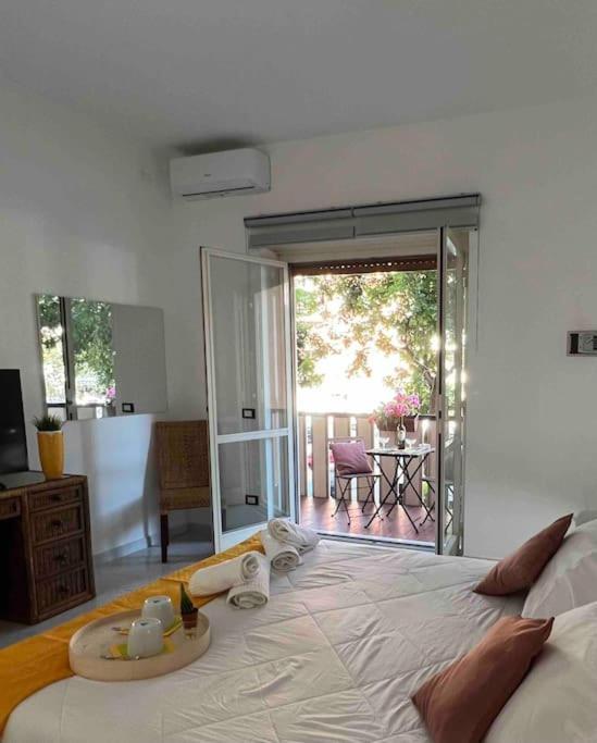 3 Fermate Dal Colosseo - Casa Vacanze Elena - 50 M Da Metro Garbatella Rom Exteriör bild