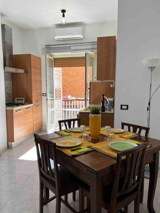 3 Fermate Dal Colosseo - Casa Vacanze Elena - 50 M Da Metro Garbatella Rom Exteriör bild