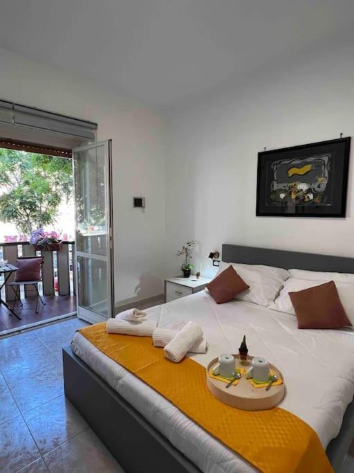 3 Fermate Dal Colosseo - Casa Vacanze Elena - 50 M Da Metro Garbatella Rom Exteriör bild